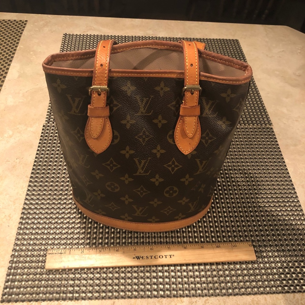 Louis Vuitton Bucket Shoulder Bag